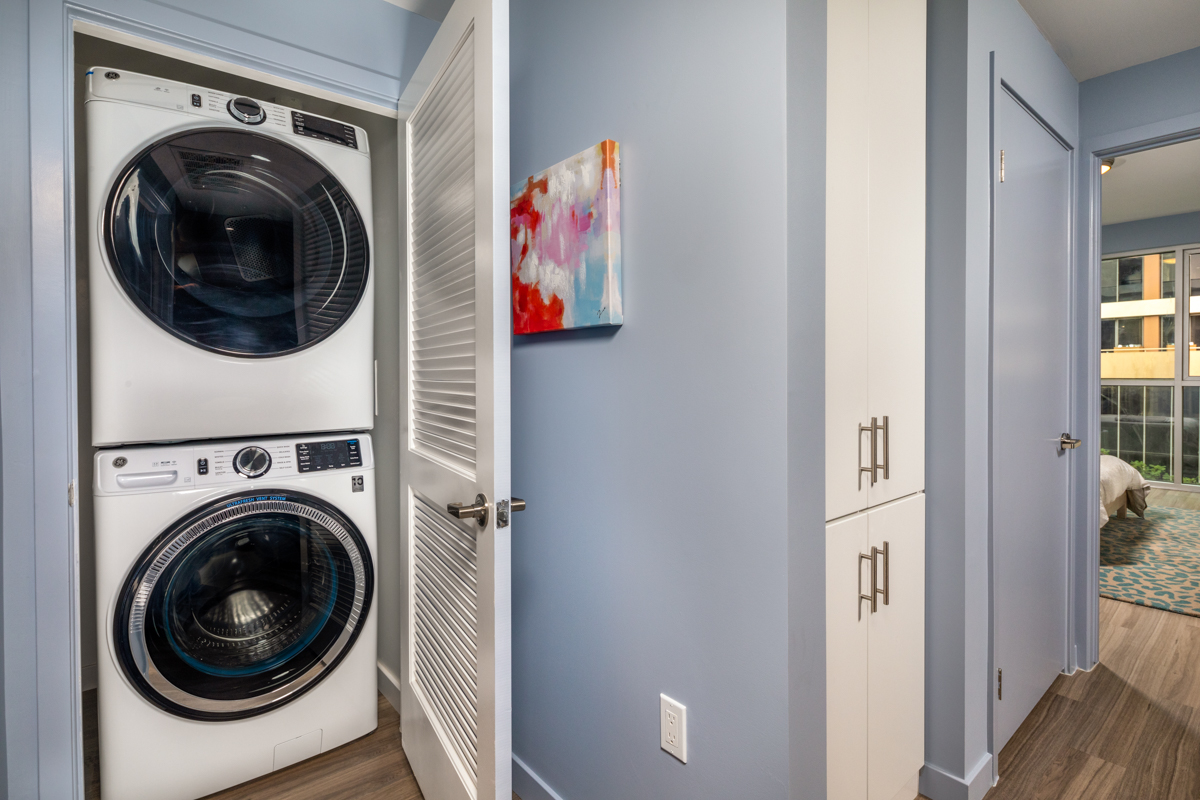 One Bedroom Laundry